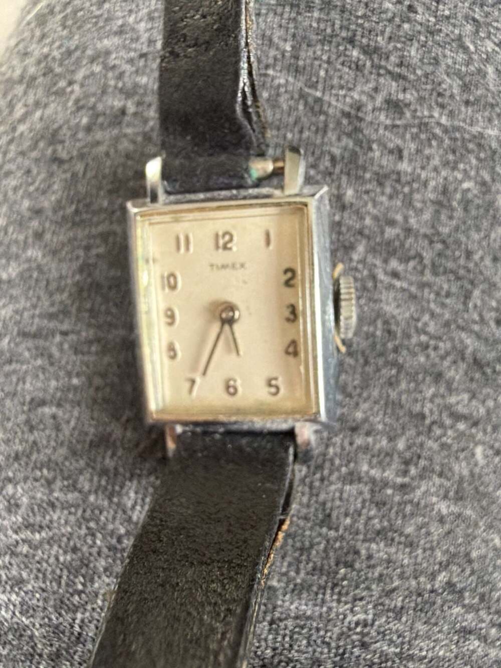Vintage Timex Ladies Tank Watch Manual Wind Silver Tone Rectangular Case